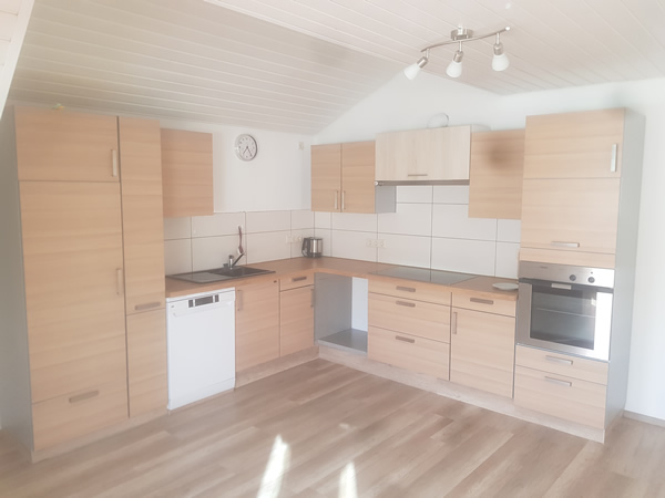 wohnung_zimmer.jpg (9041 Byte)