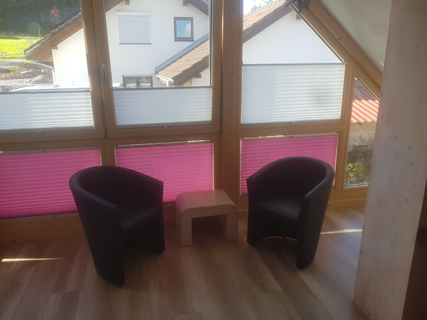 wohnung_zimmer.jpg (9041 Byte)